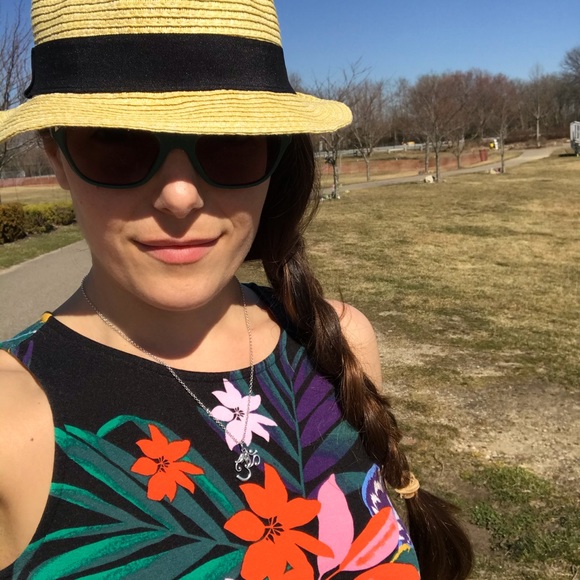 Meet your Posher, Sarah - Picture 4 of 8